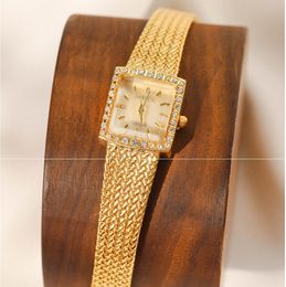 Vrouwen s Watche 18K Goud Mini vierkante Luxe Diamant ingelegde Tarwe Oor Horloge Dames Hoge kwaliteit vrouwen Geschenken 230725