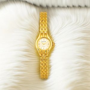 Montres femmes Montre en or femmes de luxe petit cadran Ultra mince étanche mode Quartz dame montres-bracelets Simple Bracelet décontracté Montre Femme 230927
