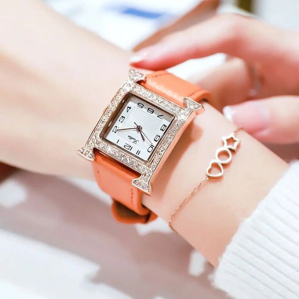 Montres en cuir pour femmes, montre-bracelet à Quartz élégante, Design Unique, montre de luxe pour dames, 231128