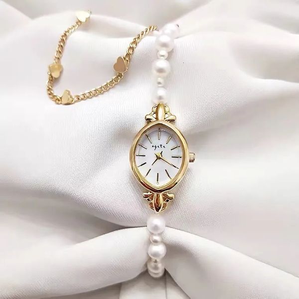 Montres pour femmes sans décoloration bracelet en laiton montre japonaise de luxe rétro quartz naturel perle d'eau douce bracelet coquille 230928