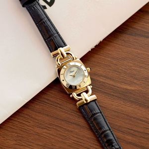 Relojes de mujer Redondo en cuadrado Antiguo Mujer Bloqueo de cadenas Diseño Moda moderna Correa de cuero Reloj de pulsera Cuarzo Reloj romano vintage 3bar 230725