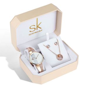 Vrouwen Horloges Shengke Luxe Kristallen Oorbellen Ketting Vrouwen Set Meisje Klok Reloj Mujer SK Dames Quartz Horloge Cadeaus Voor 230725