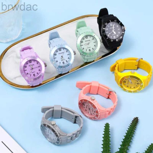 Relojes para mujeres Moda de alerta Fashion Watch Watchs Wall Wallwatch para mujeres relojes Sport Sport Boy Girl Student Transparent Plastic Watch 240409