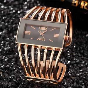 Montres femme UTHAI W27 montre à Quartz haut de gamme pour femmes, Bracelet ajouré pour filles, créatif en métal, tendance polyvalente, L231216