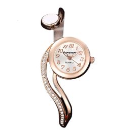 Dameshorloges Dameshorloge Modieus Diamant Waterdicht Bandje Armband met kleine wijzerplaat Licht Luxe Ceremonie Montres Femmes Reloj Para Mujer 231115
