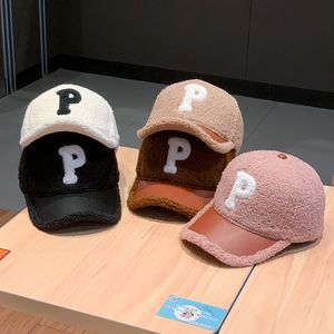 Dames Winter Warm Baseball Caps Letter P Borduurwerk Mode Vrouw Houd Warme Visor Hats