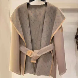 Mezcla de lana para mujer con capucha suave 100% prendas de vestir de Cachemira con ondas de agua serie de osos de peluche abrigo cortavientos informal