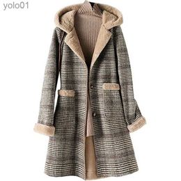 Mélanges de laine pour femmes 2022 hiver nouveaux vêtements d'extérieur en laine pour femmes cheveux de peau un corps ajouter du velours ajouter une veste épaisse garder au chaud manteau en laine à capuche moyen Long L231118