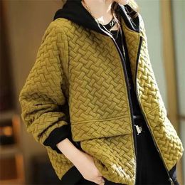 Manteau décontracté à capuche en mélange de laine pour femme, veste mère haut de gamme pour femme, automne et hiver, vêtements d'extérieur coréens patchwork avec fermeture éclair courte, manteau de base 231021