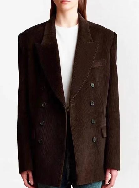 Mélanges de laine pour femmes Khaite femmes veste d'hiver manteau en velours côtelé Blazer marron foncé col rabattu manches longues classique Vintage Trench chaud 231205