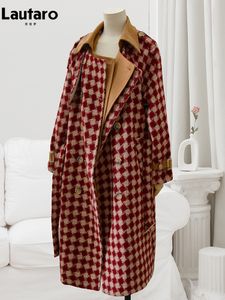 Mélanges de laine pour femmes Lautaro automne hiver Long épaissi chaud rouge Tweed manteau de laine femmes ceintures Double boutonnage de luxe concepteur piste de mode 230825