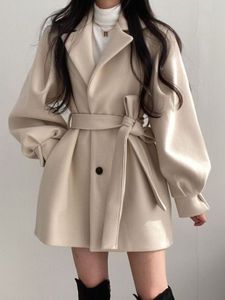 Dameswolmix winterjas Dames wollen jas MIDI-stijl trenchcoat voor dames Omgeslagen kraag Tweed jasje met veters Koreaanse mode Kantoordame 230912
