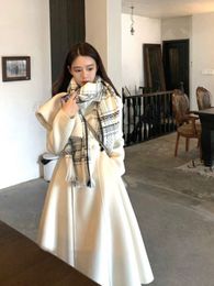 Mélanges de laine pour femmes Hiver femmes élégant blanc mince manteaux de laine femme Double boutonnage a-ligne coréen épais chaud longs manteaux bureau dame manteaux 230922
