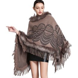 Laine des femmes mélanges femmes manteaux d'hiver chauve-souris manches moelleuses capes veste élégante dame laine pardessus col de fourrure chaud ponchos 221123
