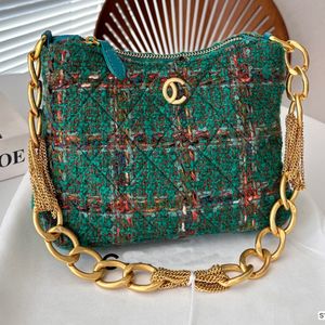 Bolso de hombro tipo hobo de lana para mujer, bolso de diseñador con cadena de Metal dorado, bolso de marca de lujo, bolso con diseño de cadena con borlas, cartera, tarjetero, bolso de mano acolchado, patrón de diamantes