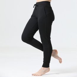 Legging de Yoga para mujer, pantalones deportivos femeninos desnudos alineados sin costuras, pantalones deportivos de alta elasticidad, cintura alta suave, levantamiento de cadera, camuflaje