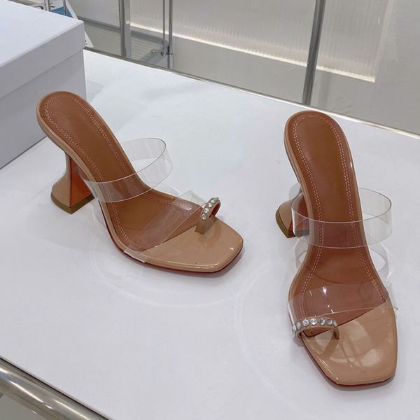  Sandalias de mujer amina muaddi Zapatos de vestir con caja de goma plataforma de tacones altos Decoración adornada con cristales PVC transparente CrystalTransparent Wine Cup Heel