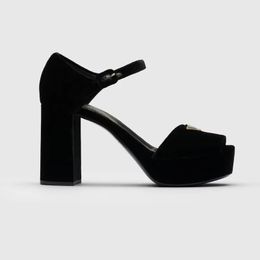 Sandalias de mujer Sandalias de plataforma Elvet Sandalia de tacón de diseñador para mujer Zapato de verano Sandalias de moda Zapatos de vestir de cuero de lujo Tobillo bloque grueso Zapatos de noche