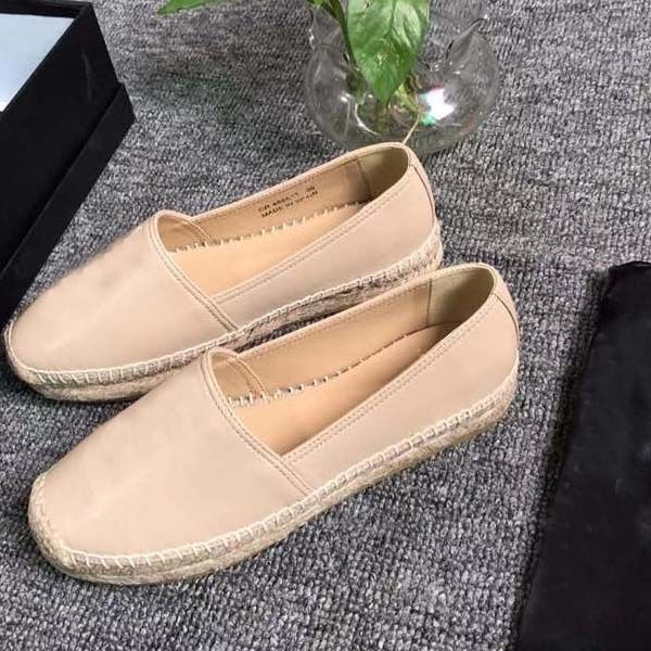 Femmes Sandales luxe Designer Chaussures Qualité Vraie peau de vache Casual Chaussure Boutique Noble Classique vintage Marque Espadrilles Baskets de sport plates taille 34-42 Avec boîte