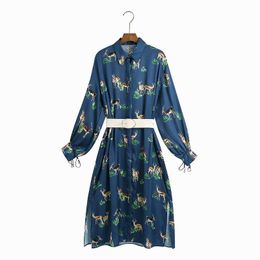 Robe en satin pour femmes avec ceinture Spring Fashion Manches longues Animal Cerf Prints Modern Lady Vestido 210602