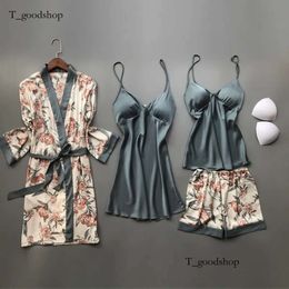 Vrouwen satijnen pyjama's sets met borstkussens bloem print pijama lente herfst slaapkleding 4 stuks spaghetti strap zijden pyjama's 426