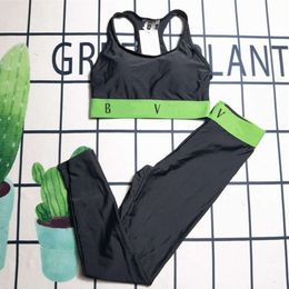Conjunto de mujer, chándal de diseñador, chaleco con gráficos de letras a la moda, pantalones casuales, ropa deportiva de yoga para correr al aire libre de dos piezas