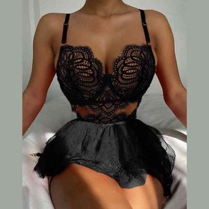 Vrouwen sexy lingerie set kant g-string string ondergoed ondergoed nachtkleding tutu mini rok bh touw 3 stuk pak hot exotic nachtkleding 2022 l220727