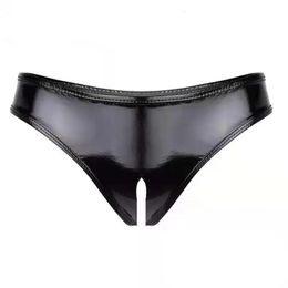 Femmes Sexy Shorts en cuir d'entrejambe d'ouverture pour sexe porno érotique sous les sous-vêtements sans entrejambe