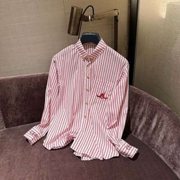 Camisa de mujer camisas de diseñador moda de primavera bordado gráfico rosa a rayas camisa de manga larga solapa abrigo para mujer top