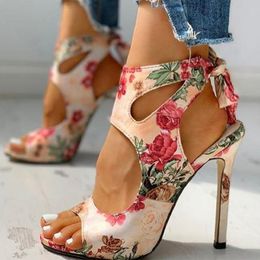 Femmes chaussures mode sandales dames imprimé fleuri évider Peep orteil femmes chaussures bride à la cheville femme mince talons hauts été 2021