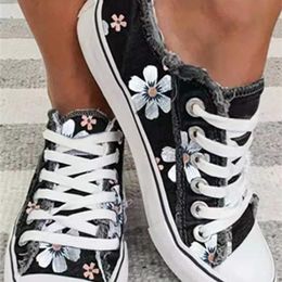 Vrouwenschoenen voor vrouwen retro floral print canva schoenen vrouwelijke mode student lente flat sneakers casual schoenen vrouwen 220812