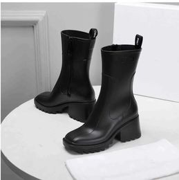 Zapatos de mujer diseñador de lujo dama Botas cortas Botines Botines con suela de plataforma Bota negra de cuero genuino Zapato de tacón medio EU35-43 CON CAJA