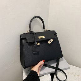 Dames schoudertas 6 kleuren eenvoudig en veelzijdig effen kleur dikke leren handtas klassieke lychee handtassen elegante sfeer gouden gesp messenger bags 8238 #