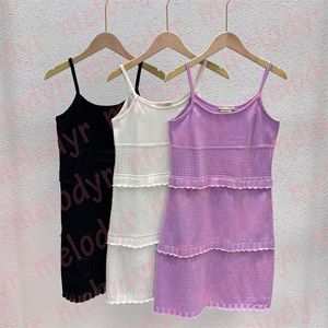 Femmes Sling Dress Summer Hollow Knitted Jupes Designer Lettre Sqaure Neck Robes sans manches