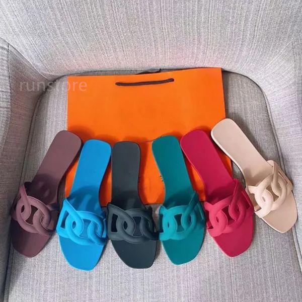 Sandalias de diseñador para mujer, zapatillas clásicas con cadena para mujer, sandalias planas de cuero, chanclas para mujer, chanclas informales para playa de verano