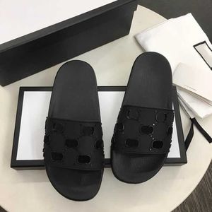 Vrouwen slippers mannen rubber slijglipper sandalen ontwerper dia's causale niet-slip zomer slippers buiten bloemenplatform maat 4-11.5