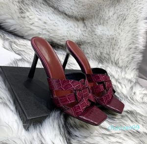 Femmes pantoufles talons aiguilles sandales hommage peau de crocodile mules en cuir mode chaussures d'été à talons hauts usine 2023