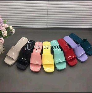 Guccie Vrouwen Slippers Dikke Bodem Sandalen Chunky Rubber Slides Platform Alfabet Dame Slipper Heldere lederen Hak Sandaal Mode Strand Schoenen maat