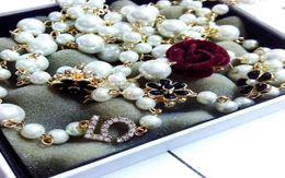 Femmes petit parfumé Long pull chaîne perle collier pendentif doré luxe fleur pendentif collier pour women4081615