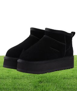 Femmes Snow Boots Chaussures Designer Lia Classic Ultra Mini Platform Boties Winter Boot Boot Slides Sheed Suede A6538224