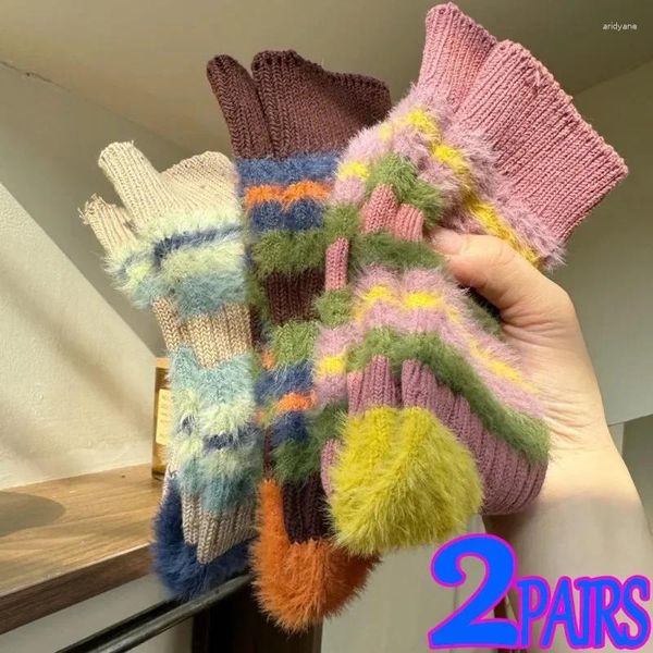 Chaussettes de femmes 1/2 Paints tricotés rétro sucré coréen à rayures hivernales moelleuses Maison chaude et tube à tube épais aiguilles à poilue fourrure