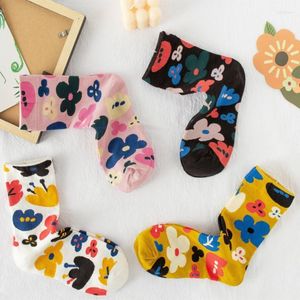 Vrouwensokken 1 paar Aankomstralen Spring herfst Koreaanse stijl Cartoon Flower Harajuku Kawaii Ademende casual regenboog