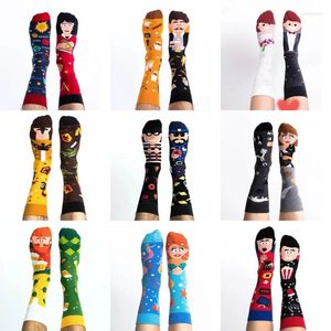 Femmes chaussettes 2023 Funny Match chaussette colorée Mandarin Duck Asymétrique AB Tube moyen Jacquard Cartoon Fashion Sports Coton