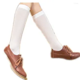 Femmes de chaussettes 2024 5pair / lot Anyongzu Thin Girl's Stockings Velvet Black and White Femminées en automne
