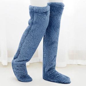 Chaussettes féminines 2024 Automne / hiver en peluche en peluche ours plancher des genoux de cuisse de genou chaude pour les filles