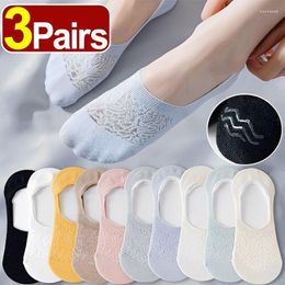 Chaussettes courtes en Silicone pour femmes, 3 paires, mode filles, Style d'été, dentelle, fleur, antidérapantes, invisibles, respirantes, cheville de bateau