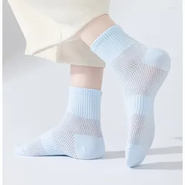 Chaussettes féminines 3 paies / lot de coton de haute qualité de haute qualité pour femmes à la cheville bas à basse file mince coloride solide