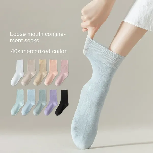 Chaussettes de femmes 4 paires mignon velours lâche nylon nylon mince tube femelle douce étouffante en bas de couleur