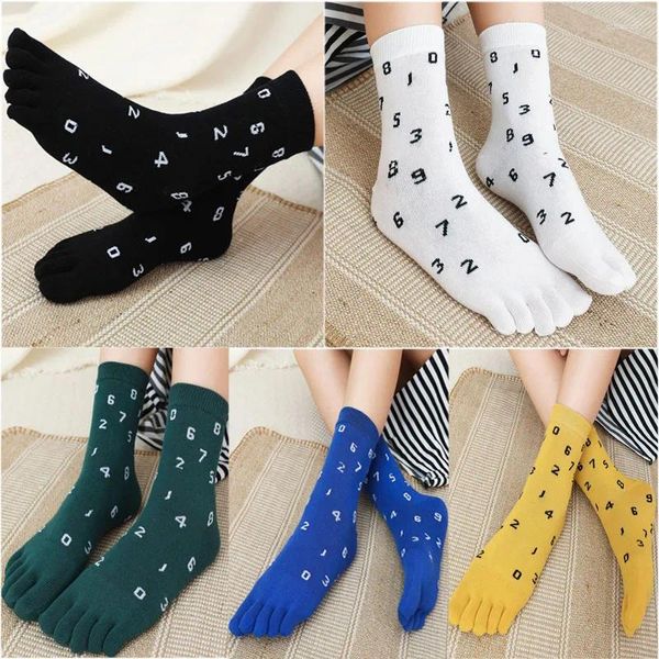 Calcetines de mujer 5 pares negro blanco letra impresa con dedos de los pies Otoño Invierno Harajuku Casual grueso algodón cálido dedos calcetín EU35-40
