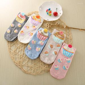 Chaussettes de femmes 5 paires / lot en coton Ensemble mignon gâteau kawaii printemps hiver court décontracté pour la taille de style coréen gril 34-40